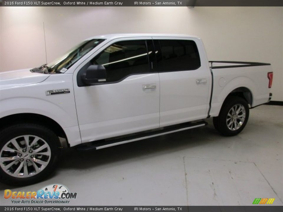 2016 Ford F150 XLT SuperCrew Oxford White / Medium Earth Gray Photo #5