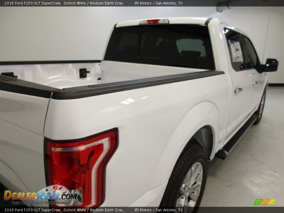 2016 Ford F150 XLT SuperCrew Oxford White / Medium Earth Gray Photo #10