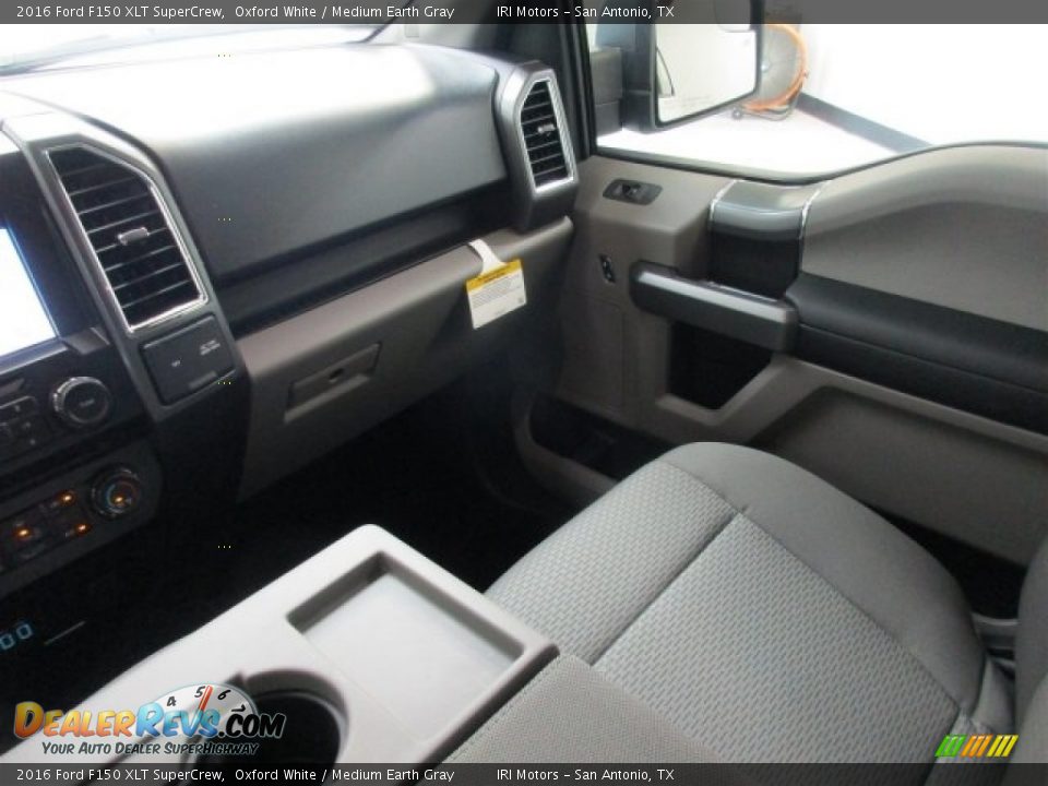 2016 Ford F150 XLT SuperCrew Oxford White / Medium Earth Gray Photo #15