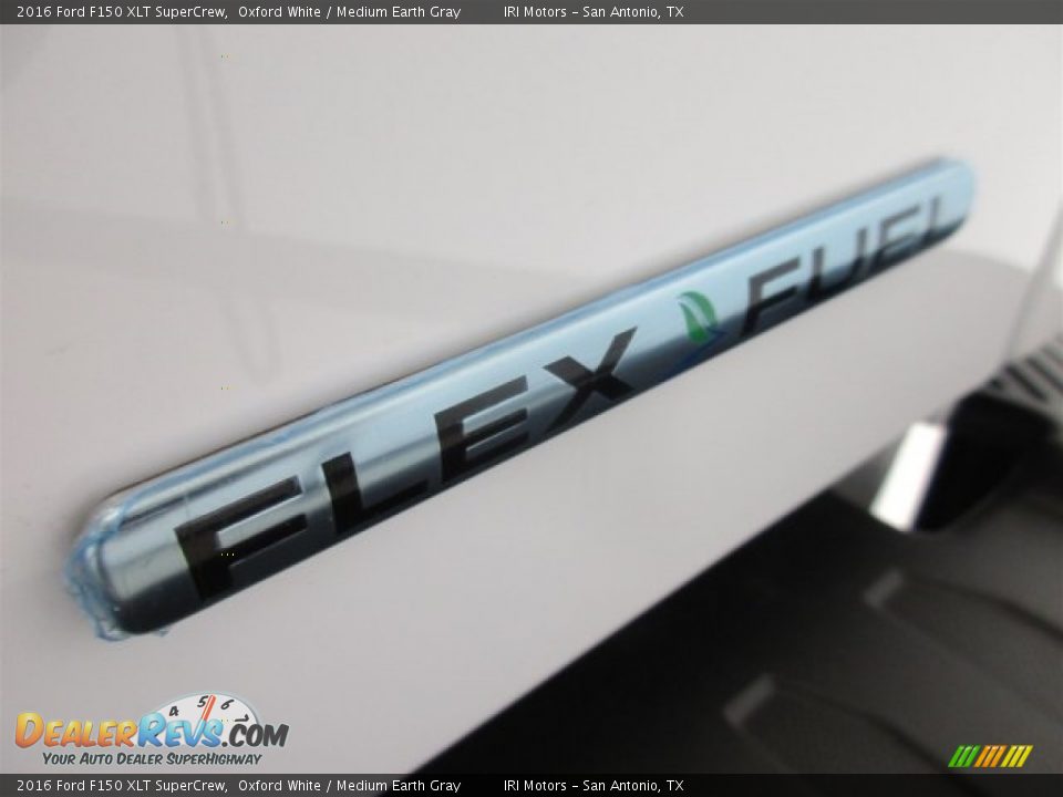 2016 Ford F150 XLT SuperCrew Oxford White / Medium Earth Gray Photo #29
