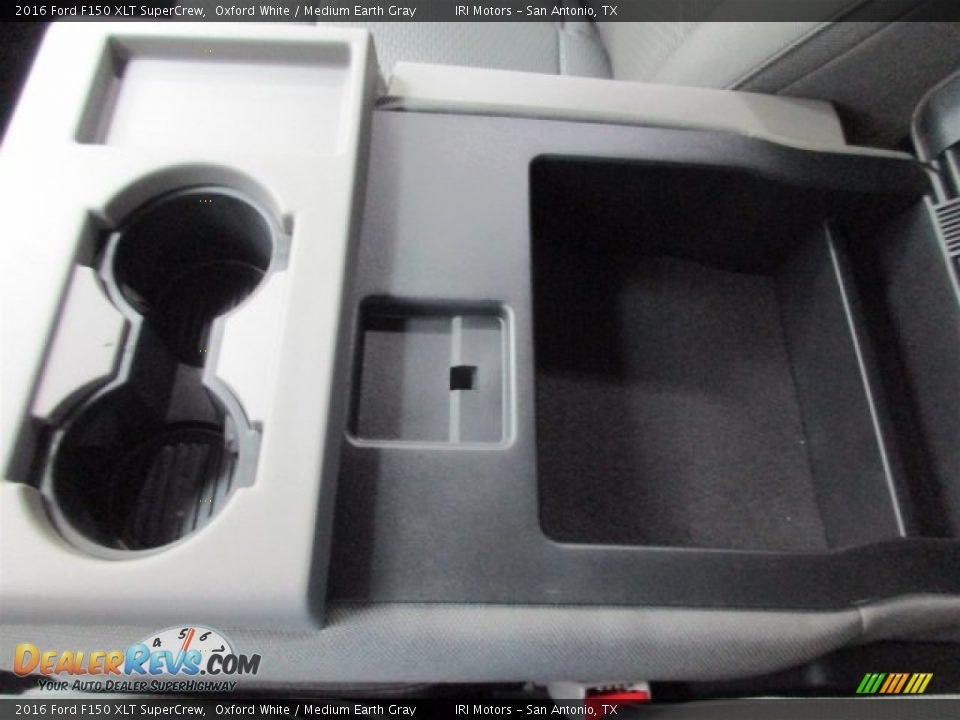 2016 Ford F150 XLT SuperCrew Oxford White / Medium Earth Gray Photo #33