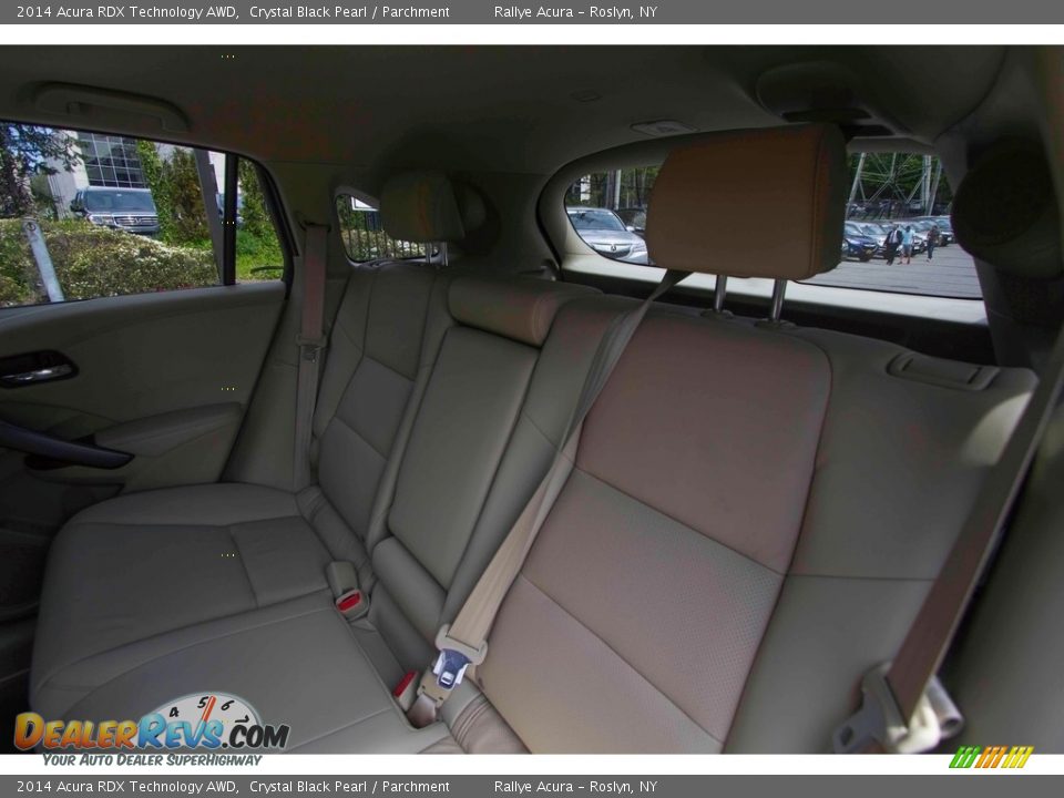 2014 Acura RDX Technology AWD Crystal Black Pearl / Parchment Photo #18