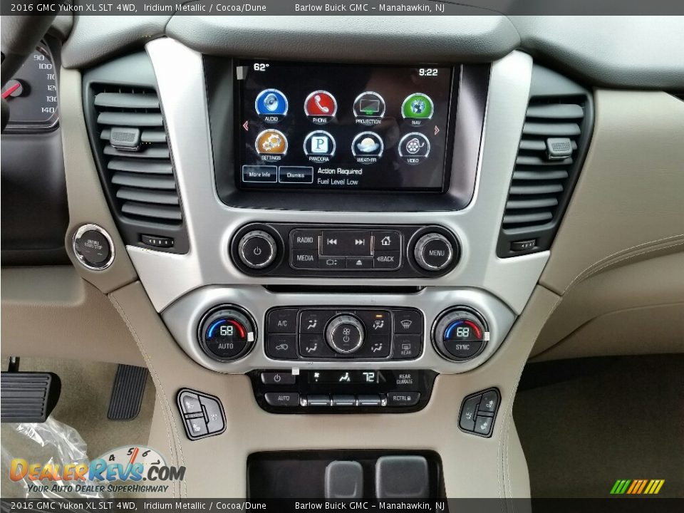Controls of 2016 GMC Yukon XL SLT 4WD Photo #9