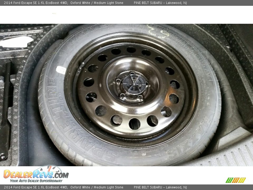 2014 Ford Escape SE 1.6L EcoBoost 4WD Oxford White / Medium Light Stone Photo #11