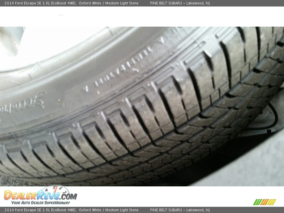 2014 Ford Escape SE 1.6L EcoBoost 4WD Oxford White / Medium Light Stone Photo #22