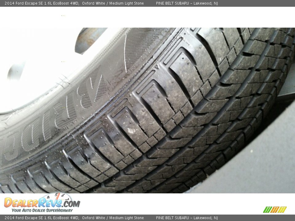 2014 Ford Escape SE 1.6L EcoBoost 4WD Oxford White / Medium Light Stone Photo #23