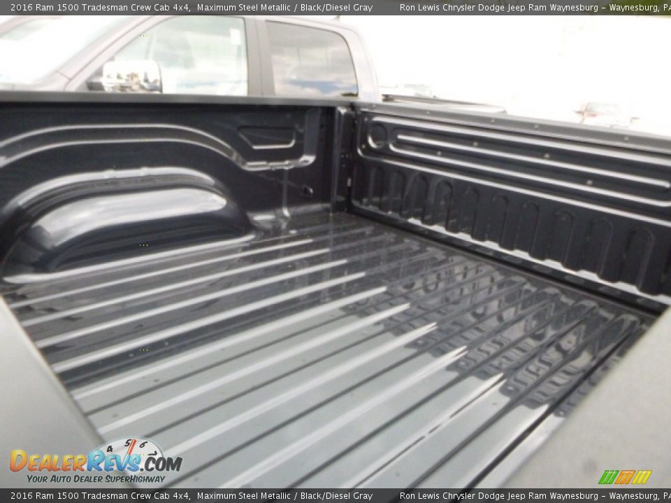 2016 Ram 1500 Tradesman Crew Cab 4x4 Maximum Steel Metallic / Black/Diesel Gray Photo #4