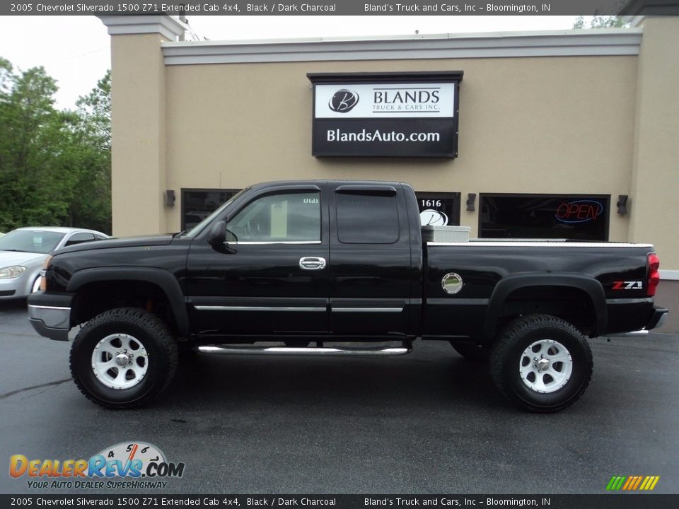 2005 Chevrolet Silverado 1500 Z71 Extended Cab 4x4 Black / Dark Charcoal Photo #1
