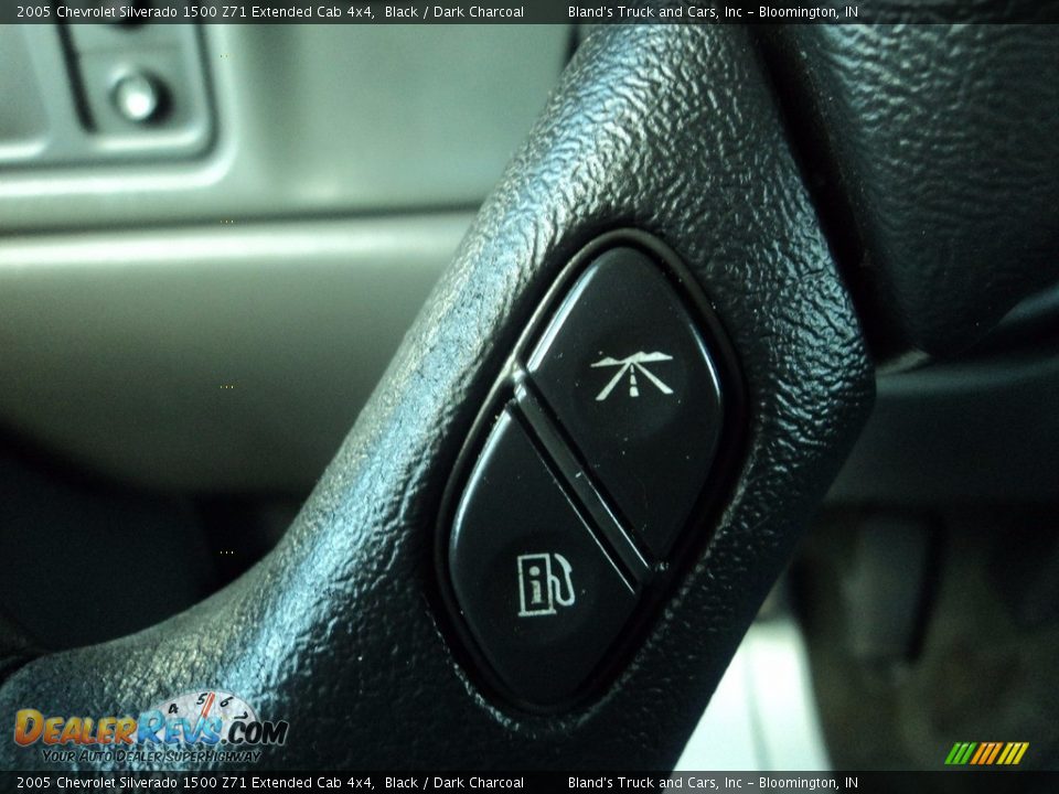 2005 Chevrolet Silverado 1500 Z71 Extended Cab 4x4 Black / Dark Charcoal Photo #15