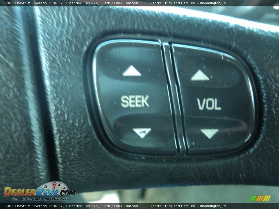 2005 Chevrolet Silverado 1500 Z71 Extended Cab 4x4 Black / Dark Charcoal Photo #17