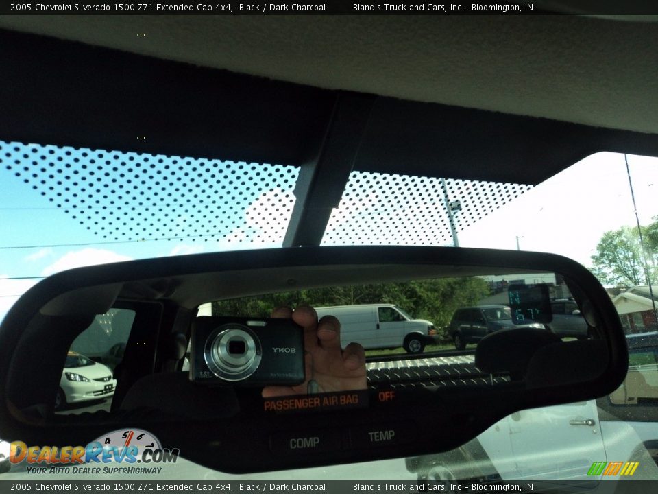 2005 Chevrolet Silverado 1500 Z71 Extended Cab 4x4 Black / Dark Charcoal Photo #22