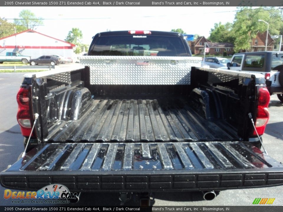 2005 Chevrolet Silverado 1500 Z71 Extended Cab 4x4 Black / Dark Charcoal Photo #27