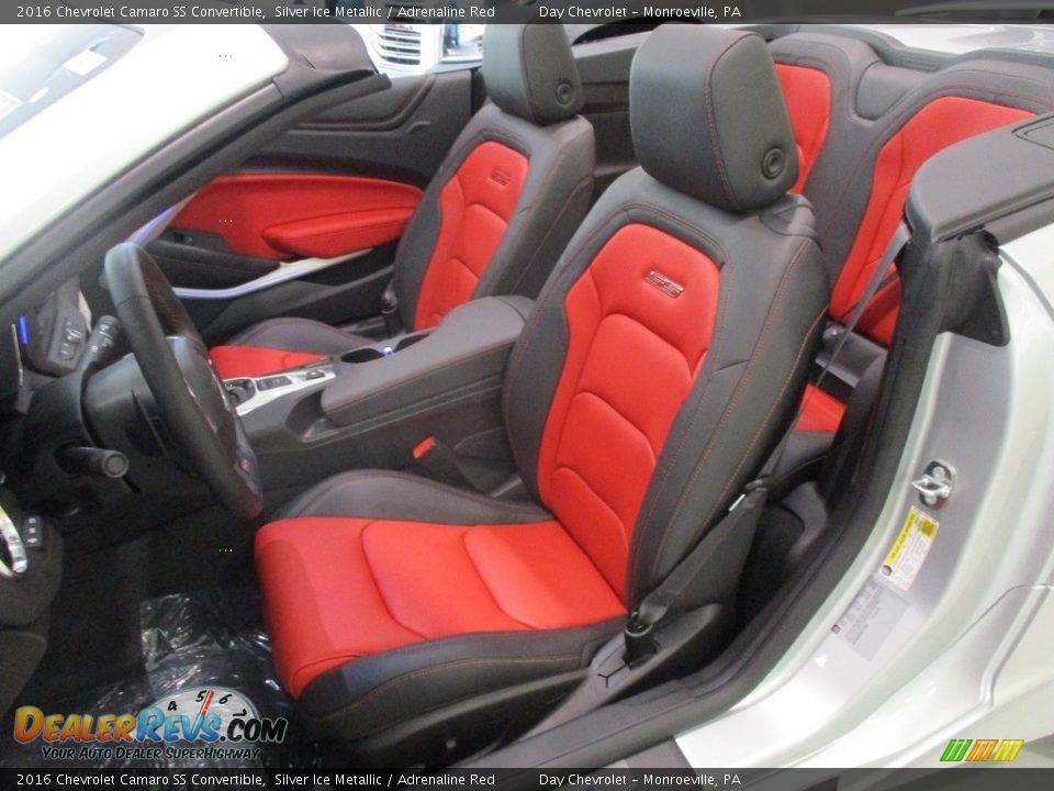 Front Seat of 2016 Chevrolet Camaro SS Convertible Photo #12
