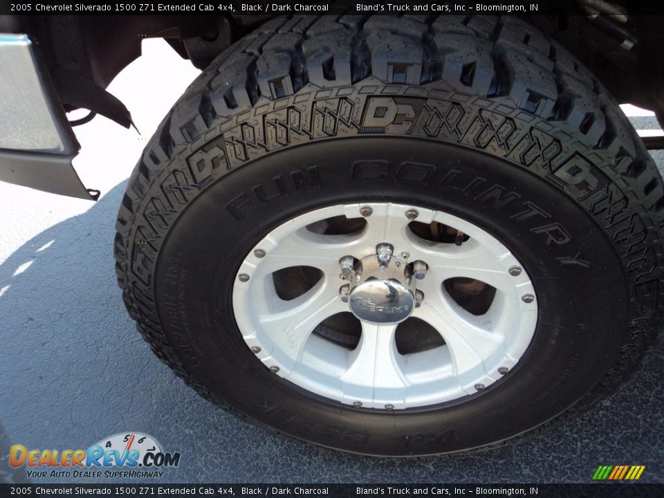 2005 Chevrolet Silverado 1500 Z71 Extended Cab 4x4 Black / Dark Charcoal Photo #29