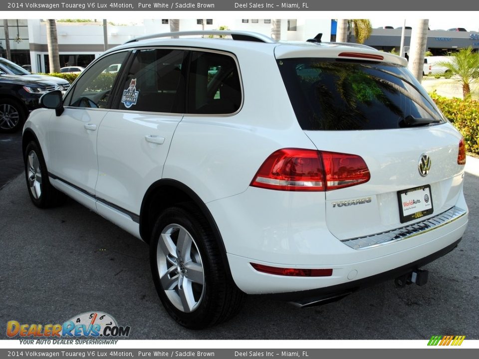 2014 Volkswagen Touareg V6 Lux 4Motion Pure White / Saddle Brown Photo #6