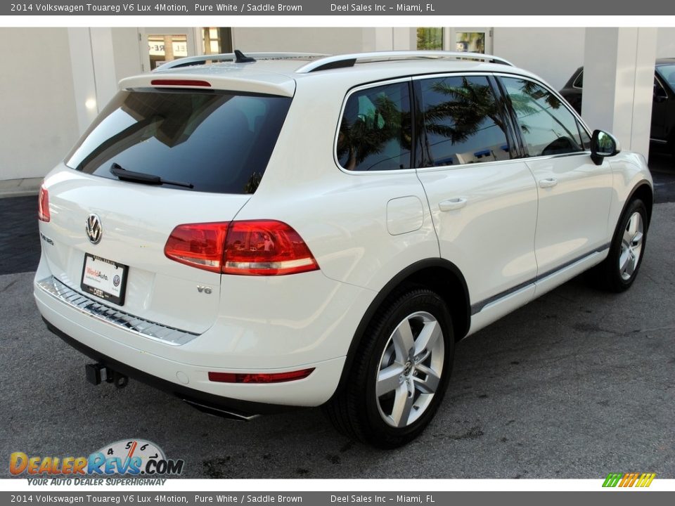 2014 Volkswagen Touareg V6 Lux 4Motion Pure White / Saddle Brown Photo #9