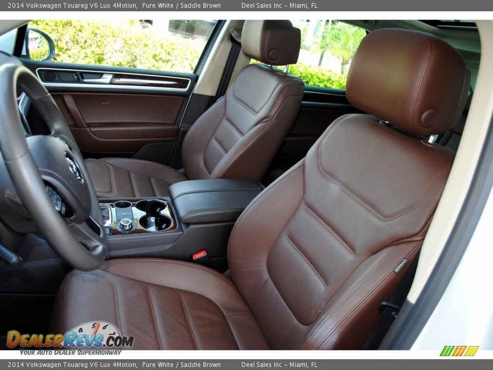 2014 Volkswagen Touareg V6 Lux 4Motion Pure White / Saddle Brown Photo #14