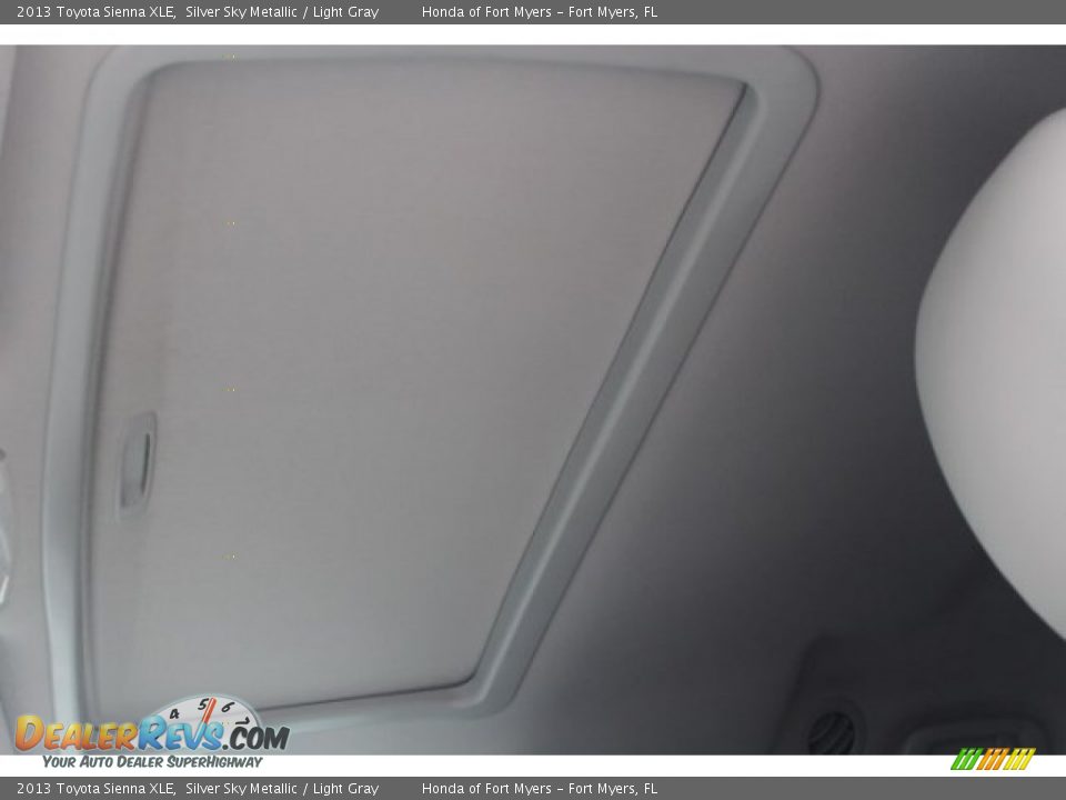 2013 Toyota Sienna XLE Silver Sky Metallic / Light Gray Photo #28