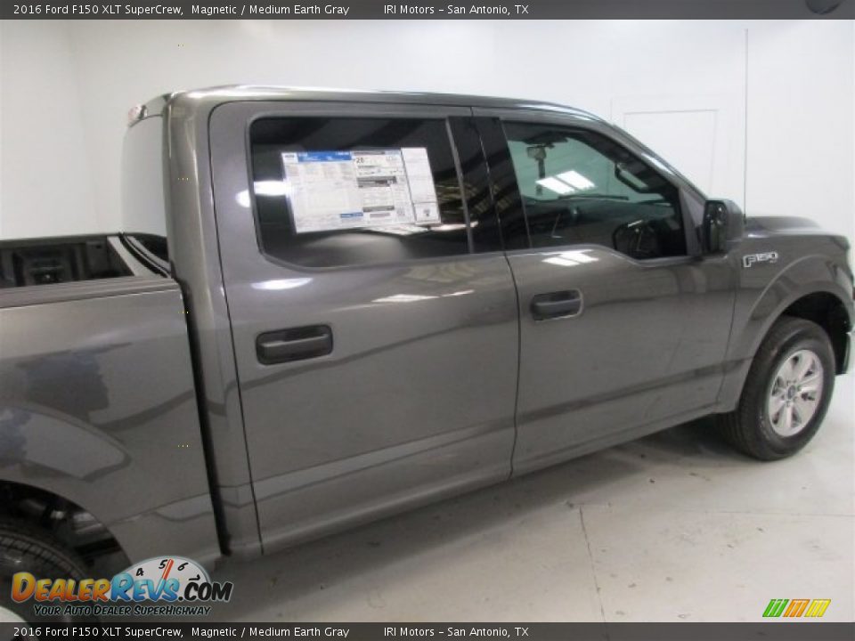 2016 Ford F150 XLT SuperCrew Magnetic / Medium Earth Gray Photo #11