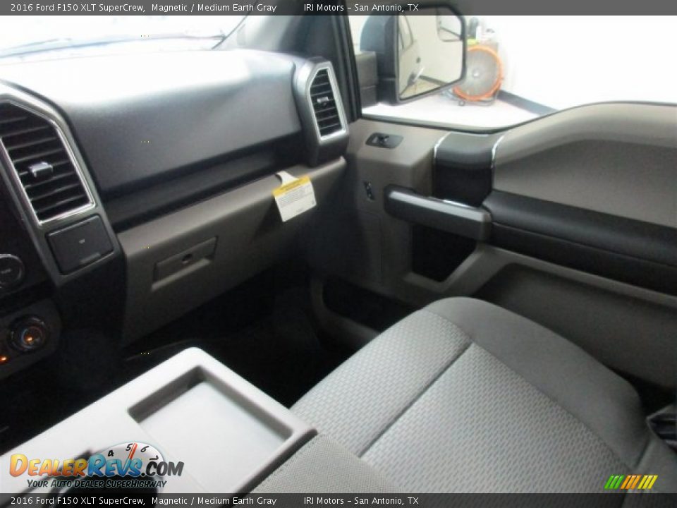 2016 Ford F150 XLT SuperCrew Magnetic / Medium Earth Gray Photo #15
