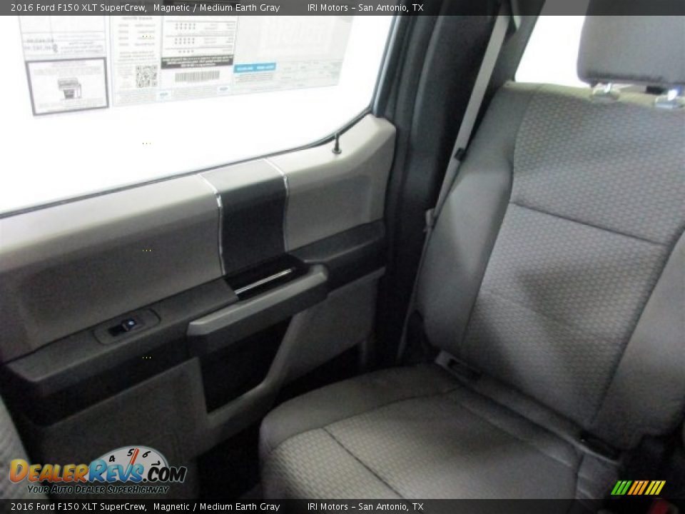 2016 Ford F150 XLT SuperCrew Magnetic / Medium Earth Gray Photo #17