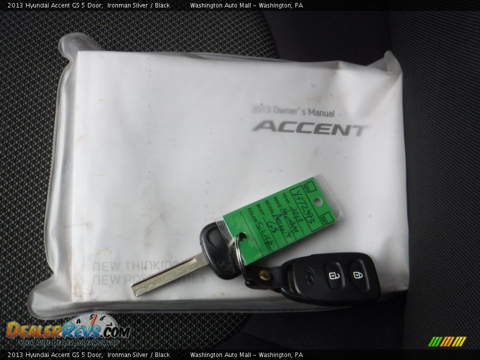 2013 Hyundai Accent GS 5 Door Ironman Silver / Black Photo #18