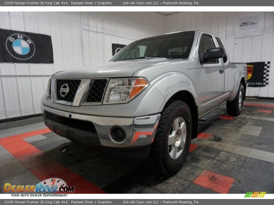 2008 Nissan Frontier SE King Cab 4x4 Radiant Silver / Graphite Photo #3