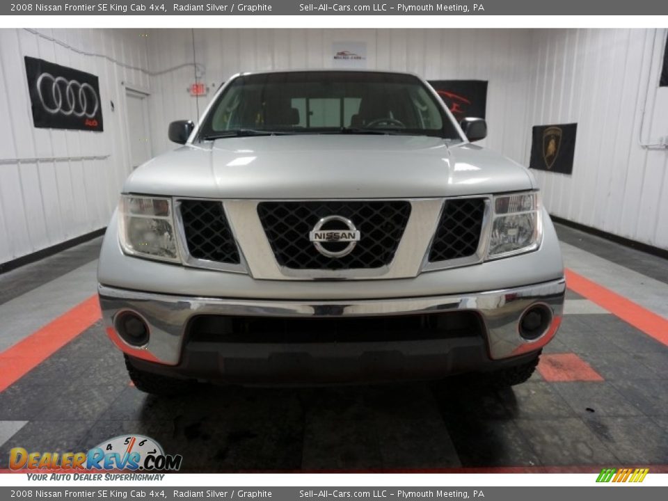 2008 Nissan Frontier SE King Cab 4x4 Radiant Silver / Graphite Photo #4