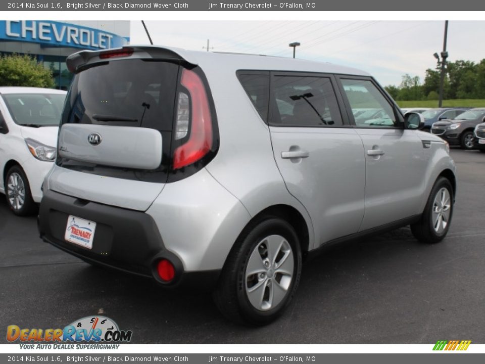 2014 Kia Soul 1.6 Bright Silver / Black Diamond Woven Cloth Photo #3