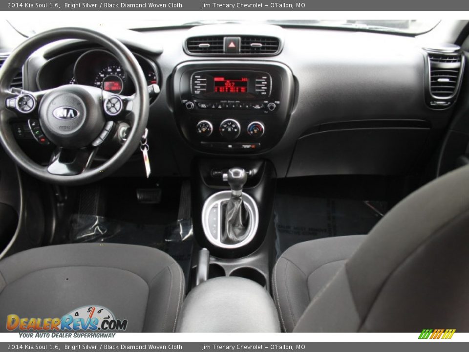 2014 Kia Soul 1.6 Bright Silver / Black Diamond Woven Cloth Photo #10