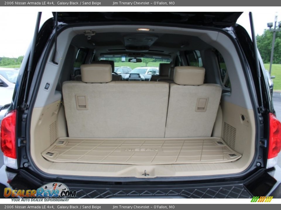 2006 Nissan Armada LE 4x4 Galaxy Black / Sand Beige Photo #5
