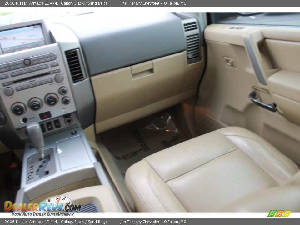 2006 Nissan Armada LE 4x4 Galaxy Black / Sand Beige Photo #13