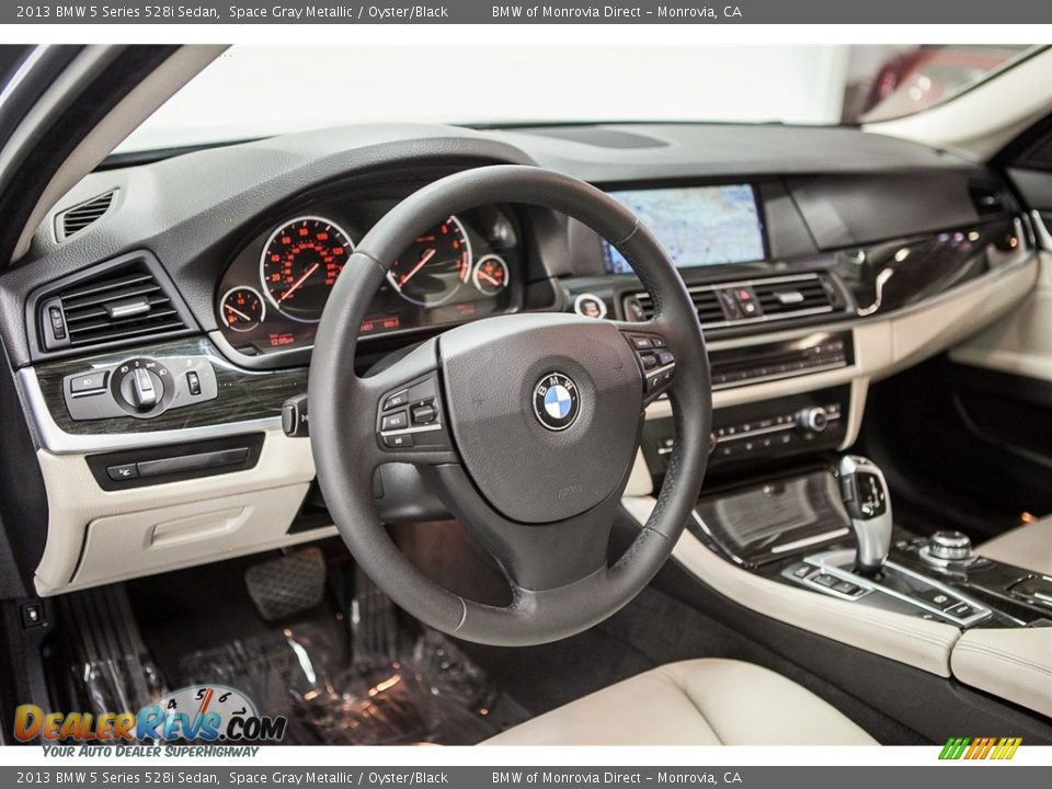 2013 BMW 5 Series 528i Sedan Space Gray Metallic / Oyster/Black Photo #18