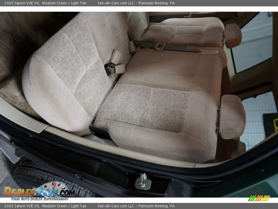 2003 Saturn VUE V6 Medium Green / Light Tan Photo #21