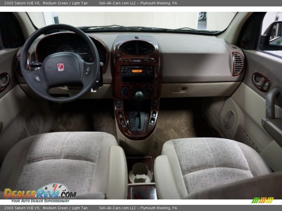 2003 Saturn VUE V6 Medium Green / Light Tan Photo #24