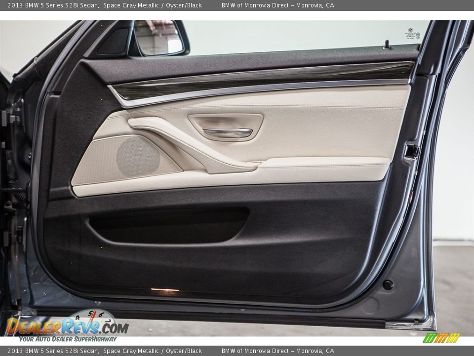 2013 BMW 5 Series 528i Sedan Space Gray Metallic / Oyster/Black Photo #24