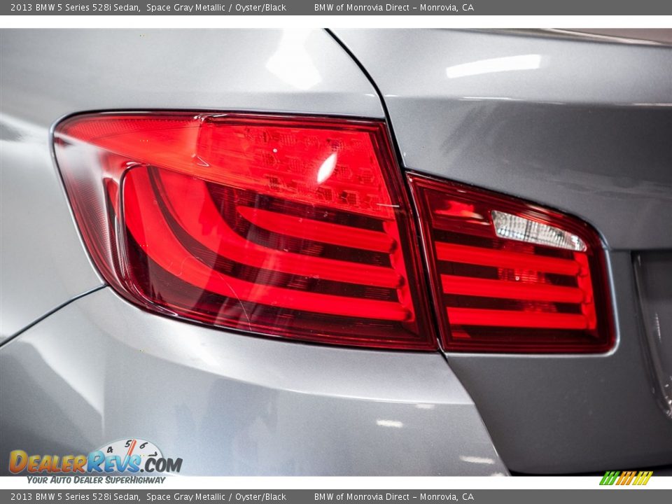 2013 BMW 5 Series 528i Sedan Space Gray Metallic / Oyster/Black Photo #28