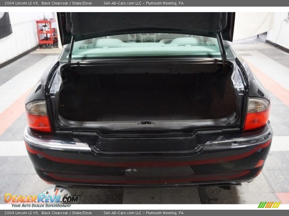 2004 Lincoln LS V6 Black Clearcoat / Shale/Dove Photo #20