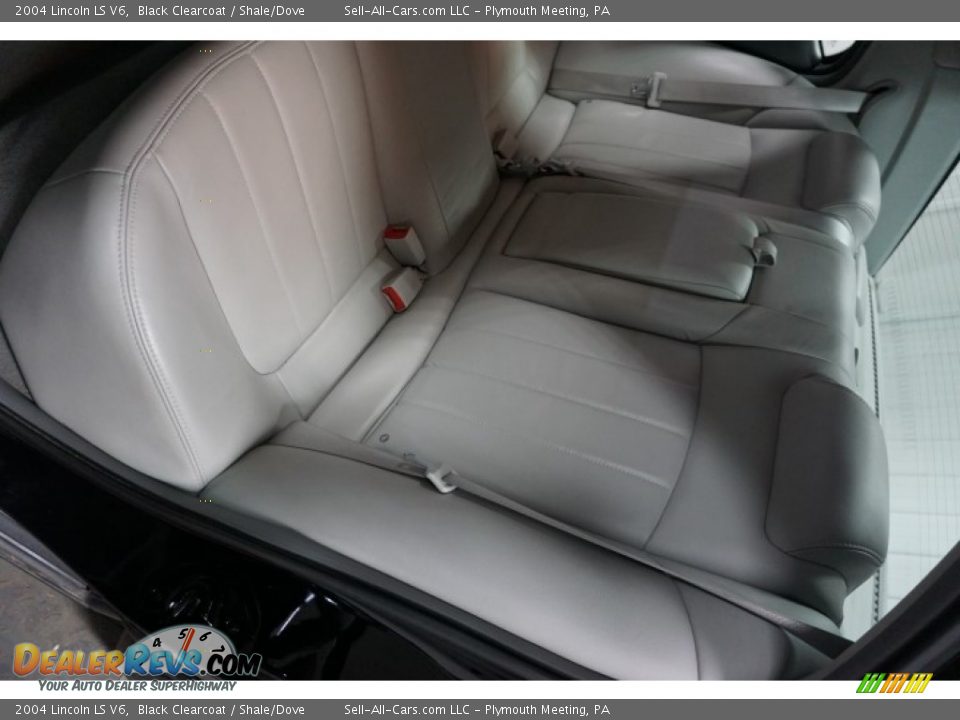 2004 Lincoln LS V6 Black Clearcoat / Shale/Dove Photo #22