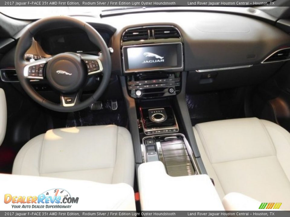 Dashboard of 2017 Jaguar F-PACE 35t AWD First Edition Photo #4