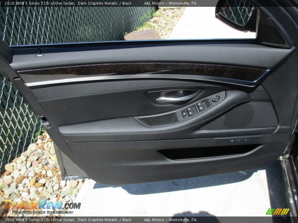 2016 BMW 5 Series 528i xDrive Sedan Dark Graphite Metallic / Black Photo #11