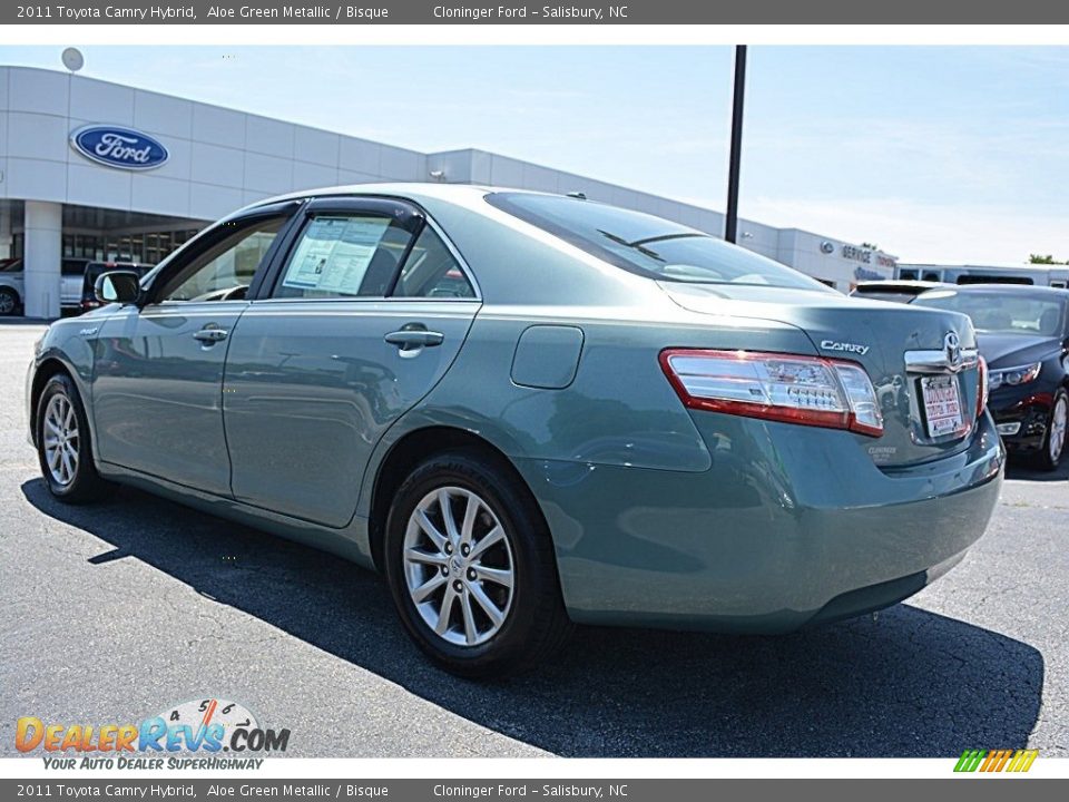 2011 Toyota Camry Hybrid Aloe Green Metallic / Bisque Photo #5