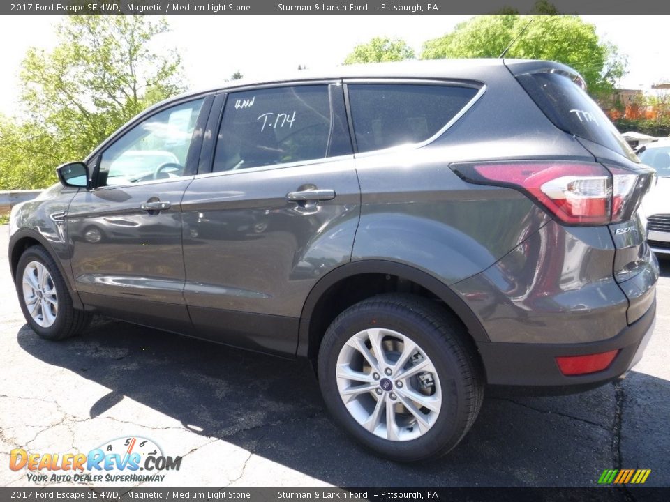 2017 Ford Escape SE 4WD Magnetic / Medium Light Stone Photo #4