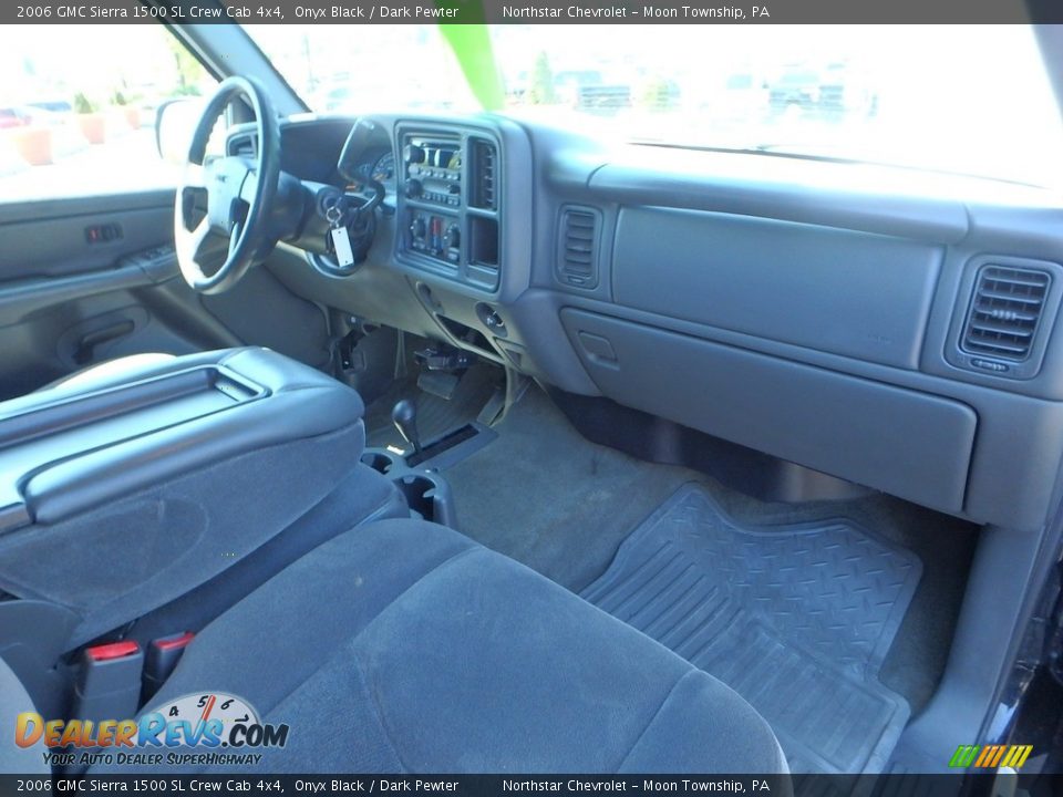 2006 GMC Sierra 1500 SL Crew Cab 4x4 Onyx Black / Dark Pewter Photo #16