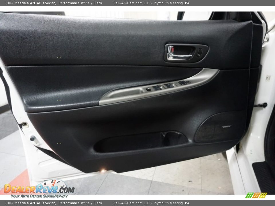 2004 Mazda MAZDA6 s Sedan Performance White / Black Photo #12