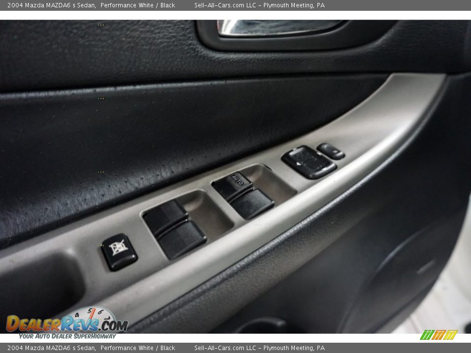 2004 Mazda MAZDA6 s Sedan Performance White / Black Photo #13