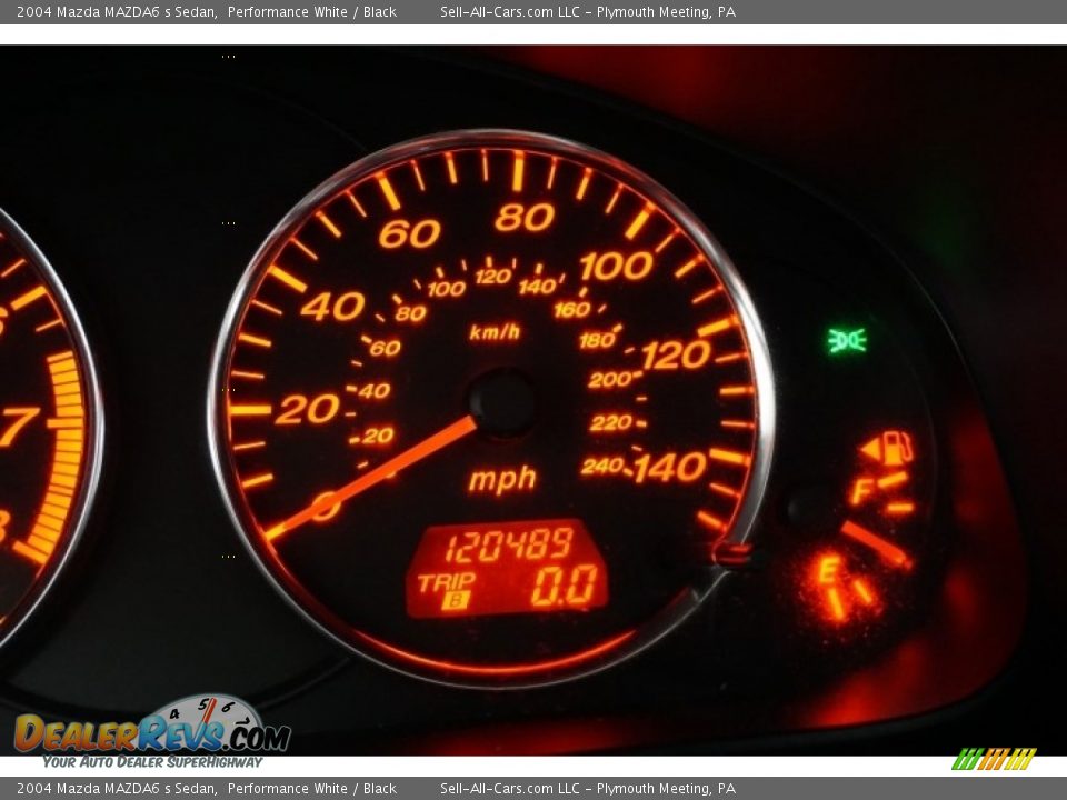 2004 Mazda MAZDA6 s Sedan Performance White / Black Photo #35