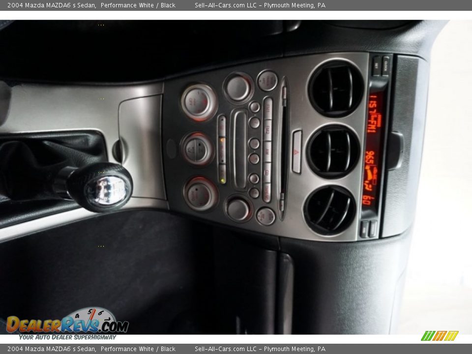 2004 Mazda MAZDA6 s Sedan Performance White / Black Photo #36