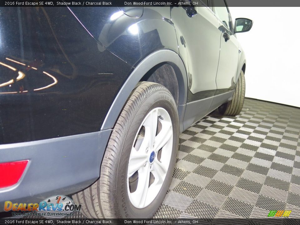 2016 Ford Escape SE 4WD Shadow Black / Charcoal Black Photo #4