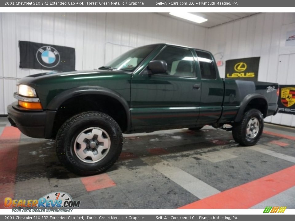 2001 Chevrolet S10 ZR2 Extended Cab 4x4 Forest Green Metallic / Graphite Photo #2